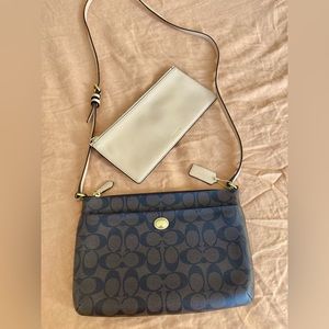 Coach Bag in Signature Coated Canvas and Leather